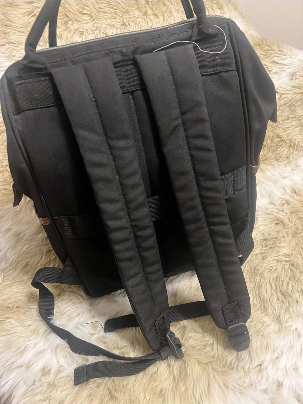 Fabulous Kroser Backpack w Geometric Front Flap. Lots of Compartments. Nice!!